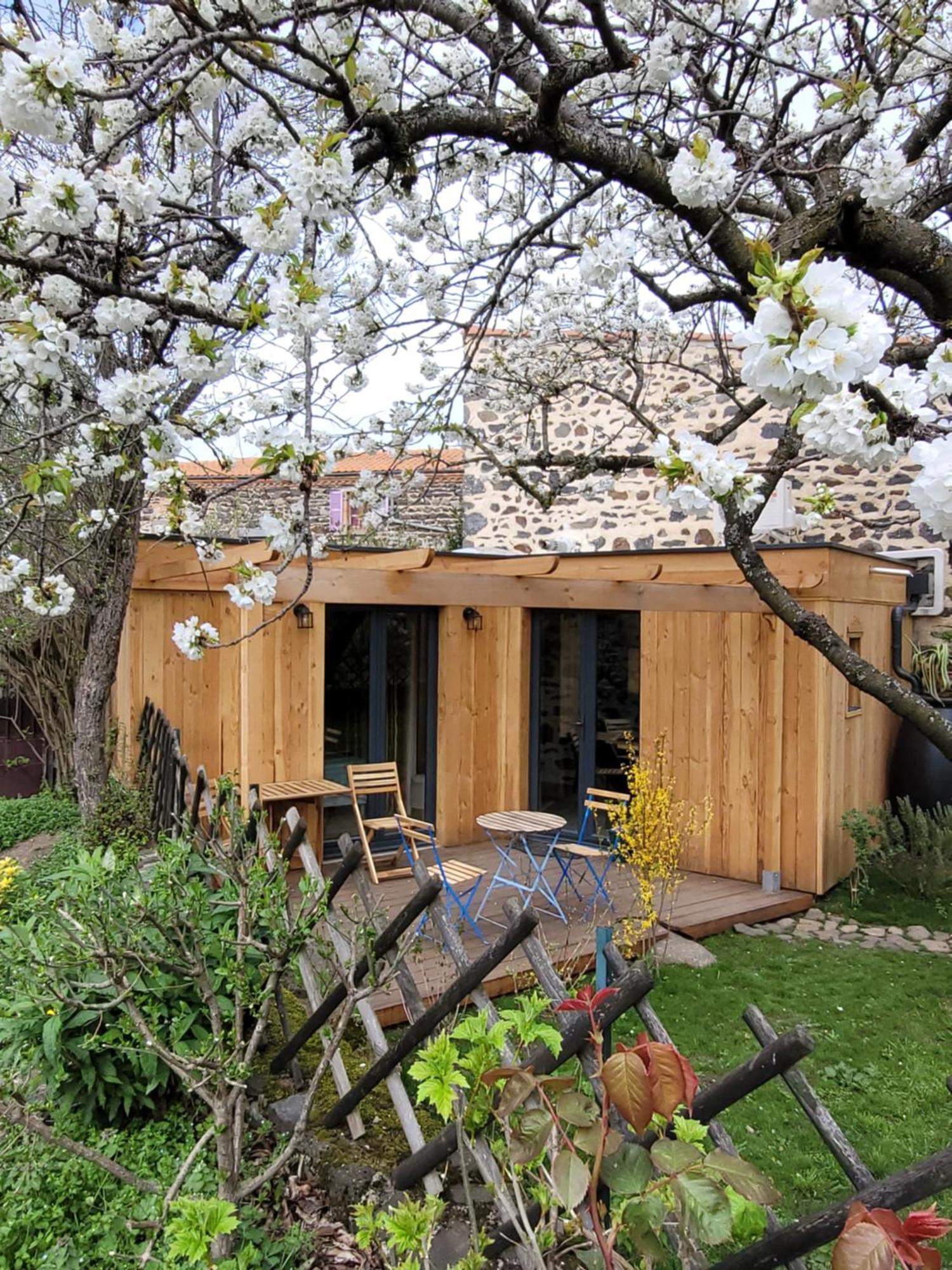 La Maisonnette Sous Le Cerisier Bergonne Εξωτερικό φωτογραφία